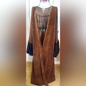 Karen-T Design Leopard Print Duster/Kimono    O/S  NWOT